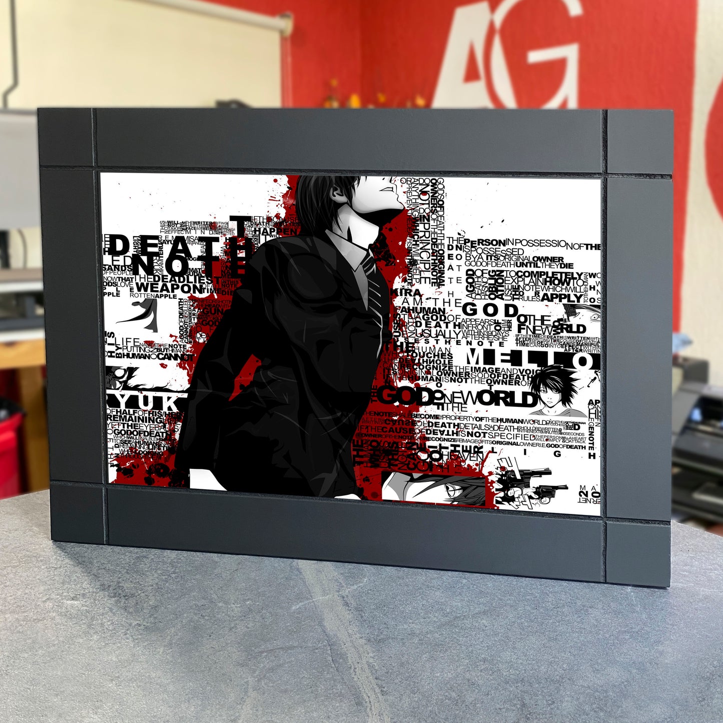 CUADRO DECORATIVO DE MADERA LIGHT YAGAMI CON LETRAS