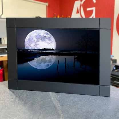 CUADRO DECORATIVO DE MADERA LUNA LLENA EN UN LAGO