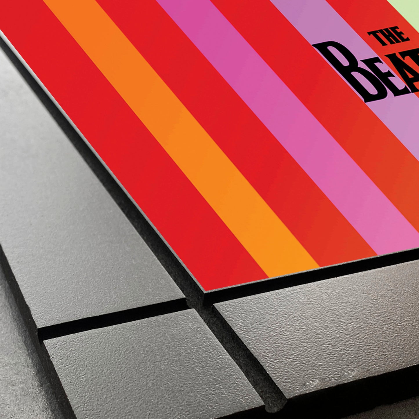 CUADRO DECORATIVO DE MADERA THE BEATLES COLORES LINEAS