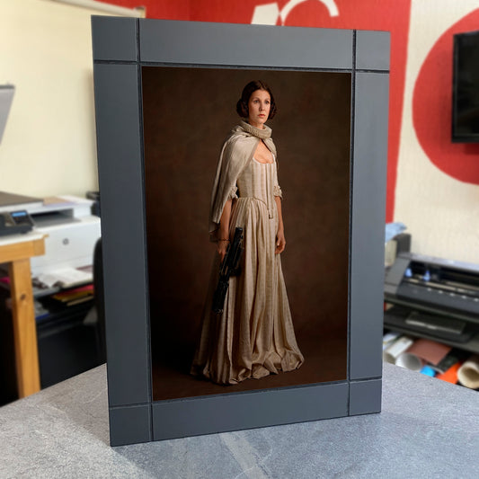 CUADRO DECORATIVO DE MADERA PERSONAJES DE EPOCA PRINCESA LEIA