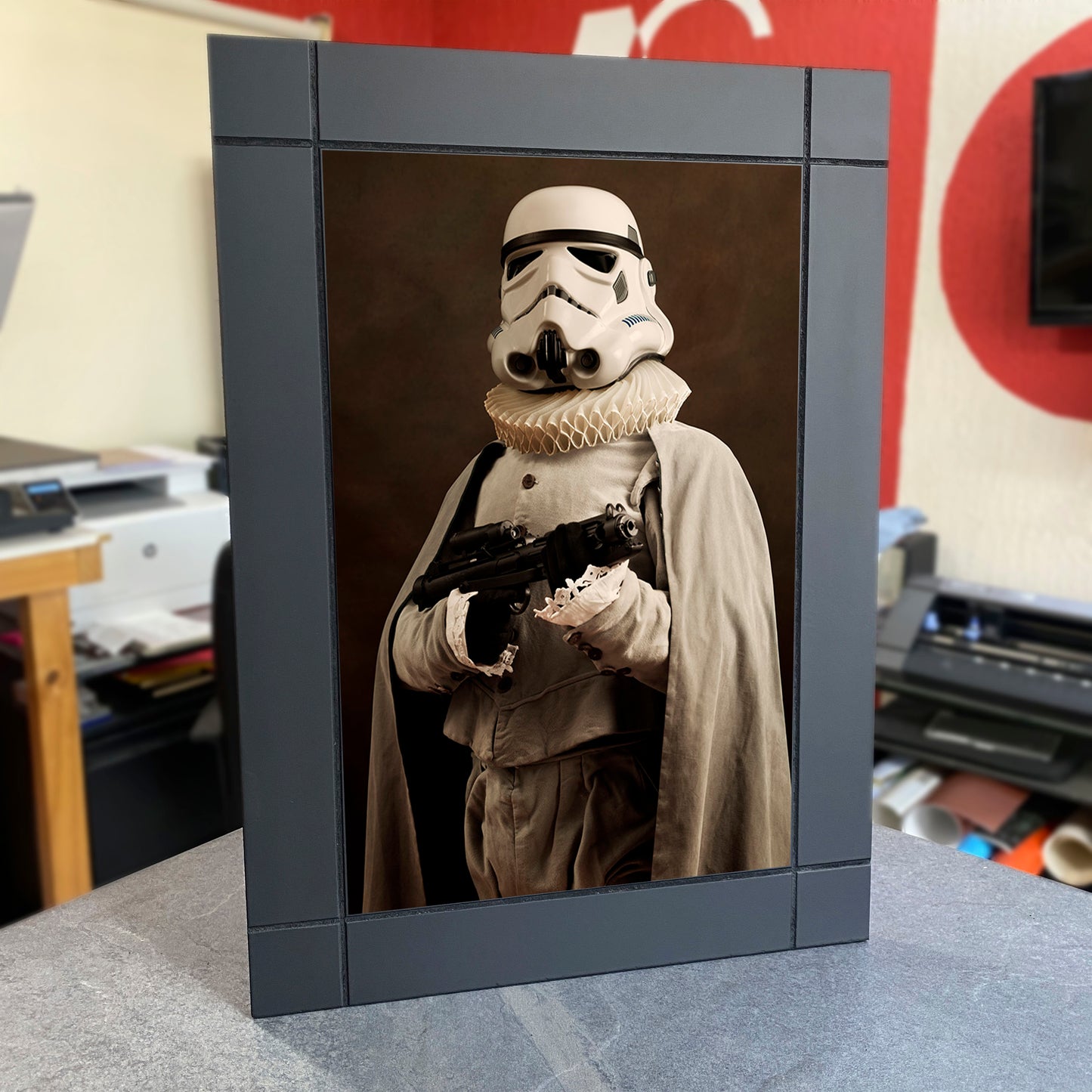 CUADRO DECORATIVO DE MADERA PERSONAJES DE EPOCA STORMTROOPER