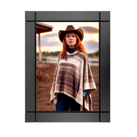 CUADRO DECORATIVO DE MADERA RETRATO MUJER VAQUERA EN EL ATARDECER