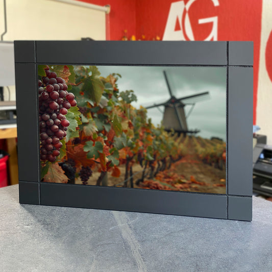 CUADRO DECORATIVO DE MADERA UVAS ROJAS EN VIÑEDO HOLANDA MOLINO VIENTO
