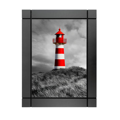 CUADRO DECORATIVO DE MADERA FARO ROJO EN PAISAJE BLACO Y NEGRO