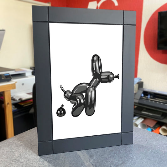 CUADRO DECORATIVO DE MADERA PERRO DE GLOBO NEGRO BAÑO
